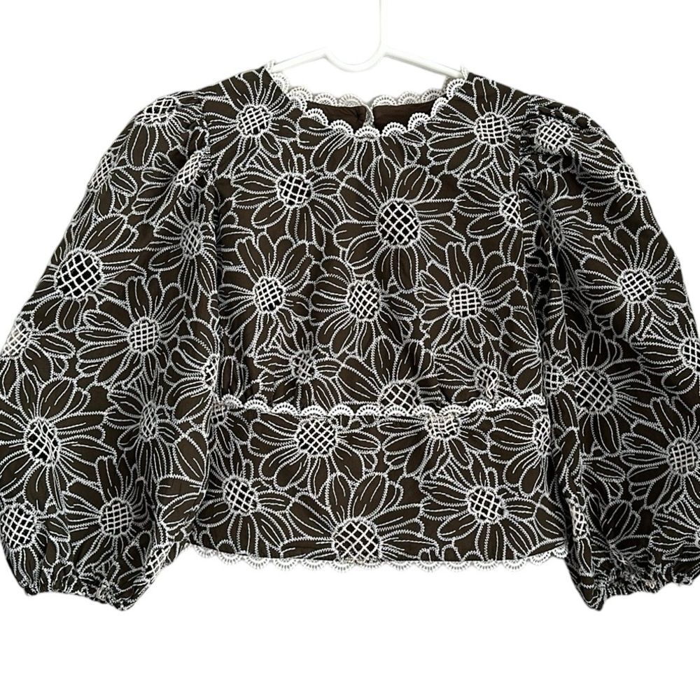 Express Women’s Open Back Embroidered Eyelet Cotton Cropped Top Blouse Size XS